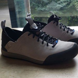 Black Diamond Approach Shoes (Size Men 10 US)